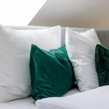 Uniqe I 100qm I 2 Schlafzimmer I Naehe Messe * Haar (Munich)