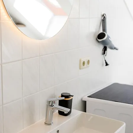 Uniqe I 100qm I 2 Schlafzimmer I Naehe Messe
