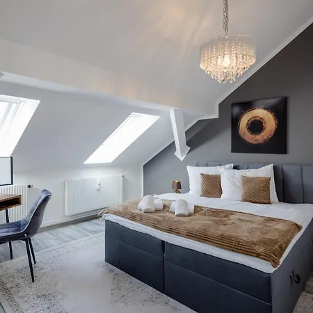Uniqe I 100qm I 2 Schlafzimmer I Naehe Messe 하르