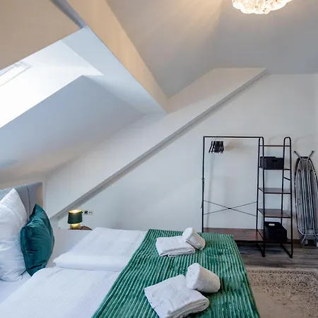 Uniqe I 100qm I 2 Schlafzimmer I Naehe Messe