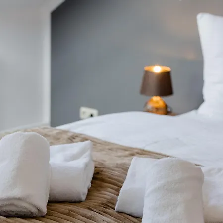 아파트 Uniqe I 100qm I 2 Schlafzimmer I Naehe Messe