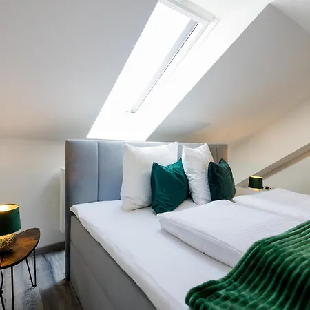 Uniqe I 100qm I 2 Schlafzimmer I Naehe Messe 하르