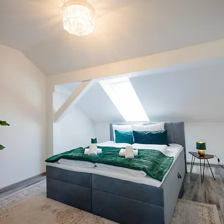 Uniqe I 100qm I 2 Schlafzimmer I Naehe Messe 하르